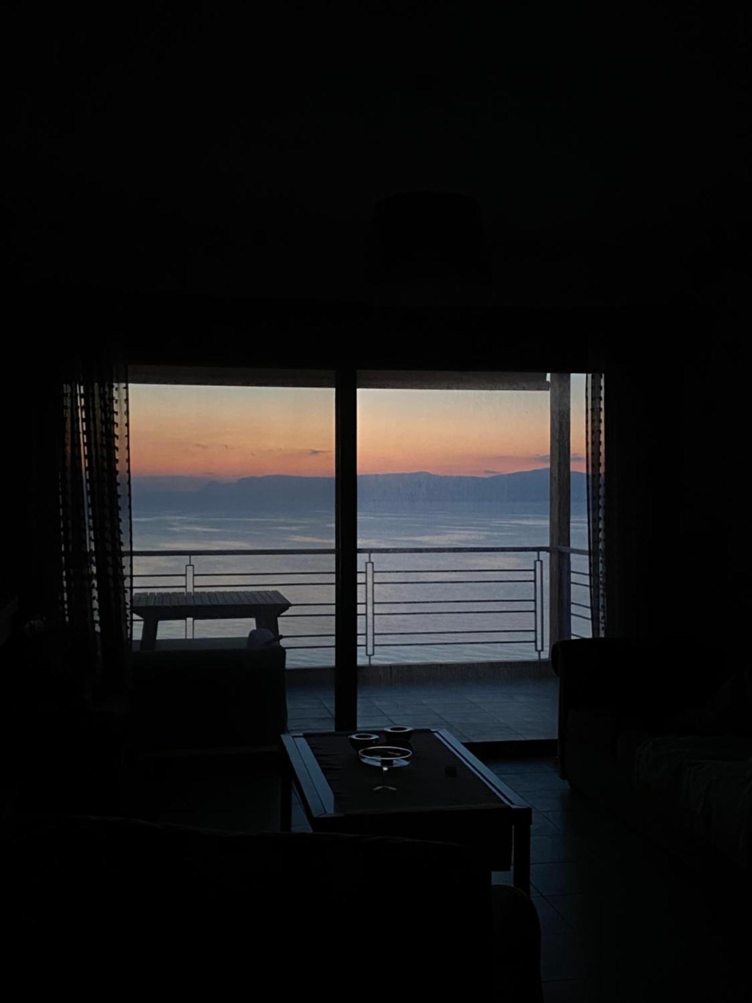 Apartment διαμερισμα μπροστά στη θάλασσα *
